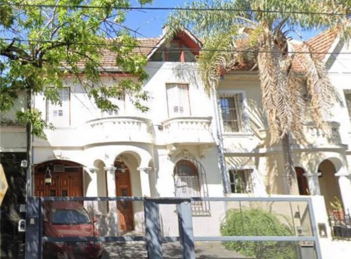 Casa · 350m² · 4 Ambientes · 2 Cocheras