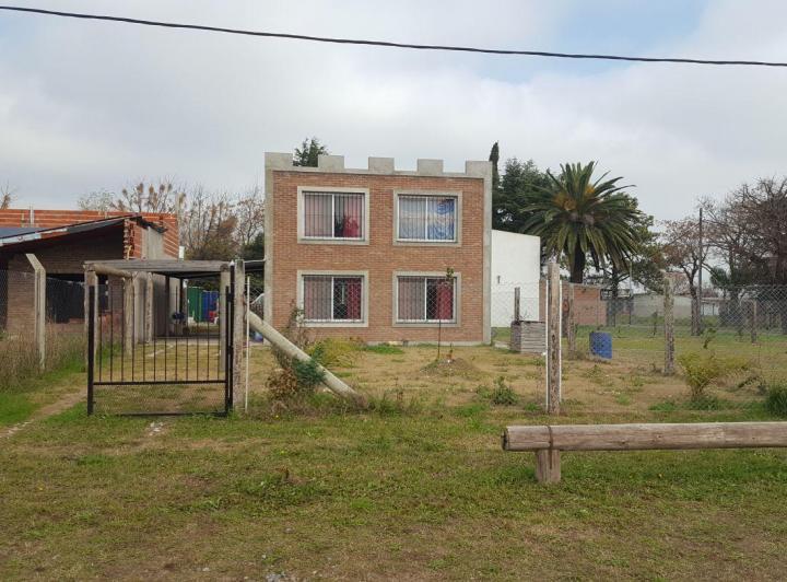 Casa · 100m² · 2 Ambientes · 1 Cochera