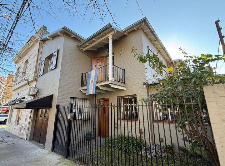 Casa · 180m² · 4 Ambientes