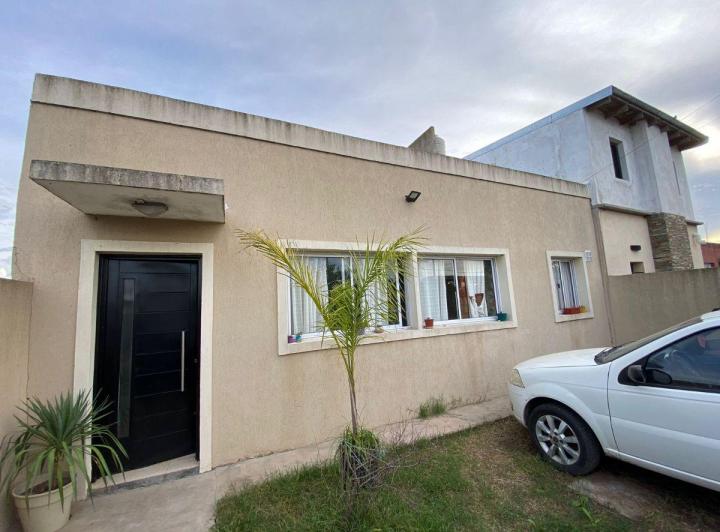 Casa · 90m² · 4 Ambientes · 1 Cochera
