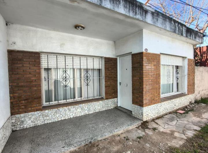 Casa · 90m² · 3 Ambientes · 1 Cochera