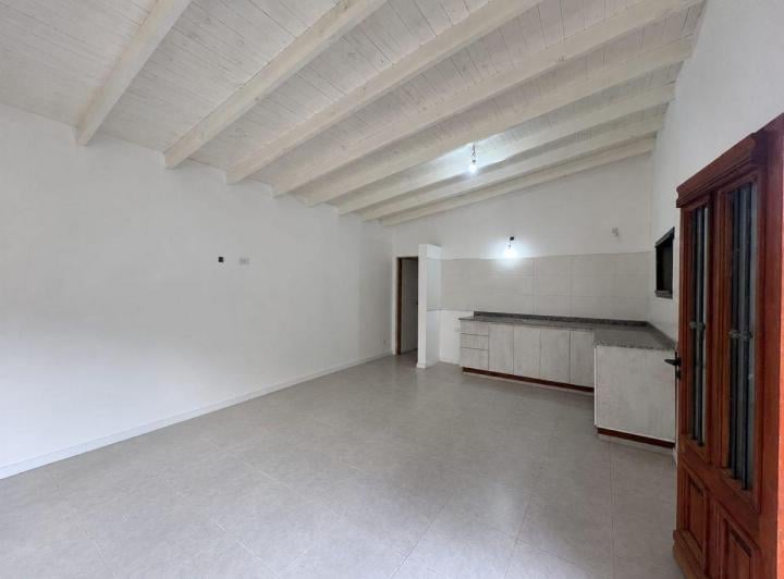 Casa · 65m² · 2 Ambientes · 2 Cocheras