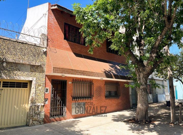 Casa · 130m² · 7 Ambientes