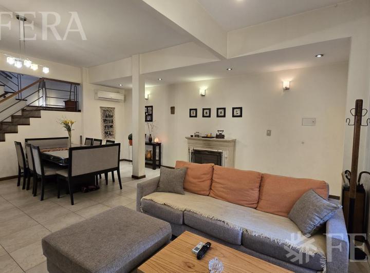 Casa · 180m² · 4 Ambientes · 1 Cochera