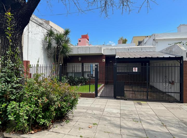 Casa · 94m² · 3 Ambientes · 1 Cochera