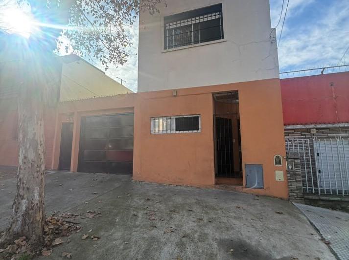 Casa · 288m² · 7 Ambientes · 1 Cochera