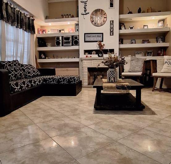 Casa · 160m² · 5 Ambientes · 1 Cochera