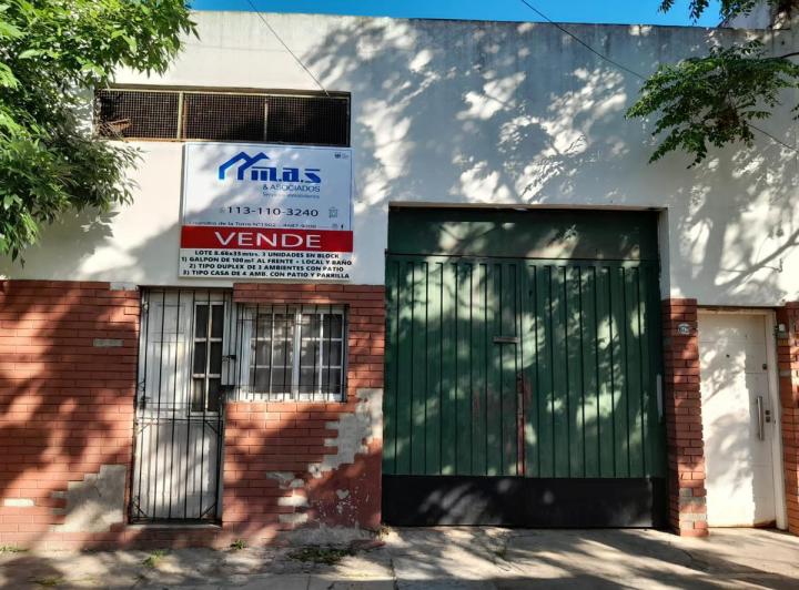 Casa · 250m² · 7 Ambientes · 6 Cocheras