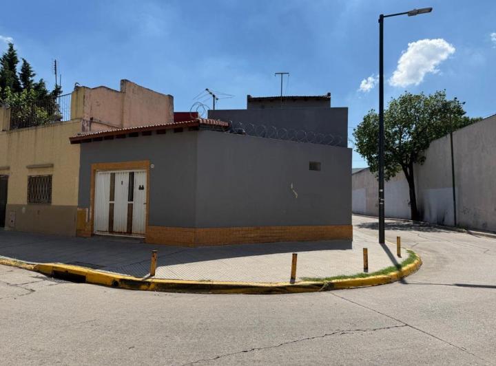 Casa · 98m² · 3 Ambientes · 1 Cochera