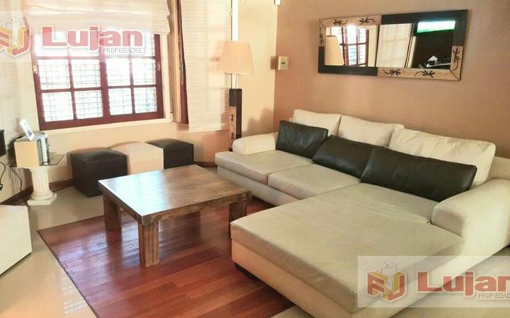 Casa · 383m² · 5 Ambientes · 2 Cocheras