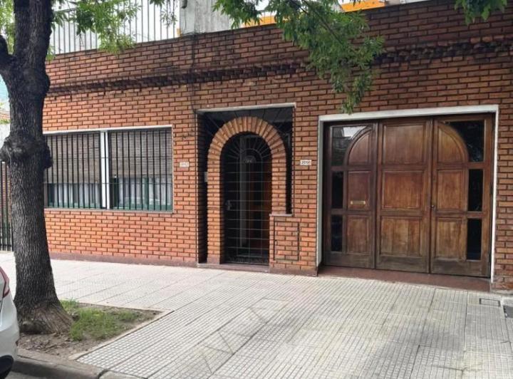 Casa · 193m² · 5 Ambientes · 1 Cochera