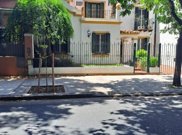 Casa · 200m² · 5 Ambientes · 1 Cochera