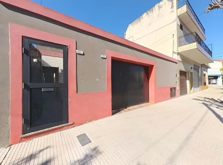 Casa · 190m² · 6 Ambientes · 1 Cochera