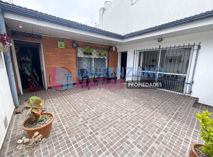 Casa · 105m² · 4 Ambientes · 1 Cochera