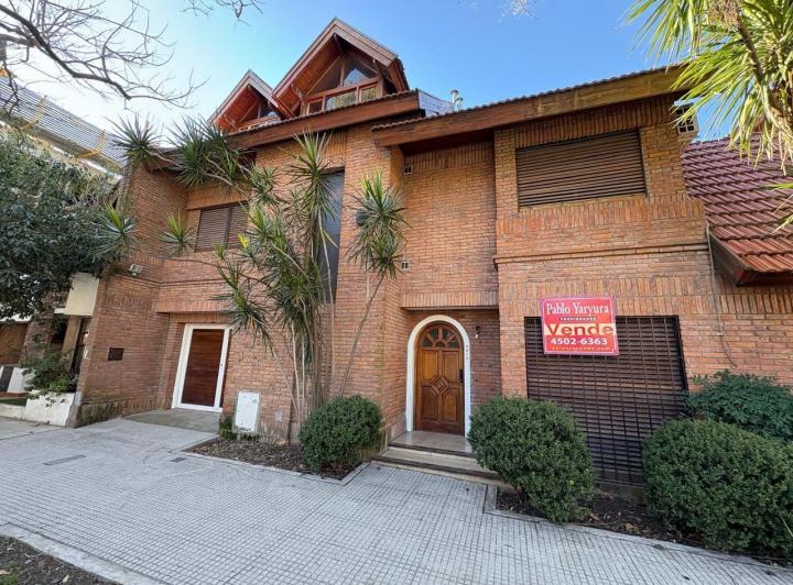 Casa · 126m² · 6 Ambientes · 1 Cochera
