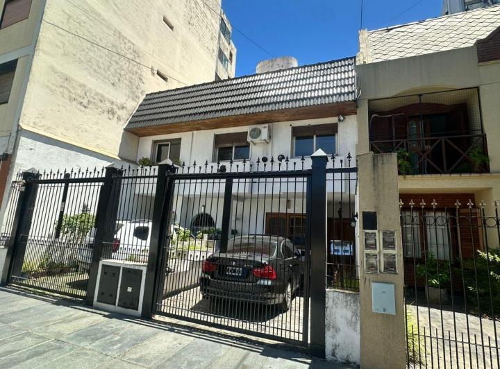 Casa · 90m² · 4 Ambientes · 1 Cochera