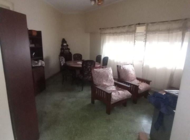 Casa · 180m² · 4 Ambientes · 1 Cochera