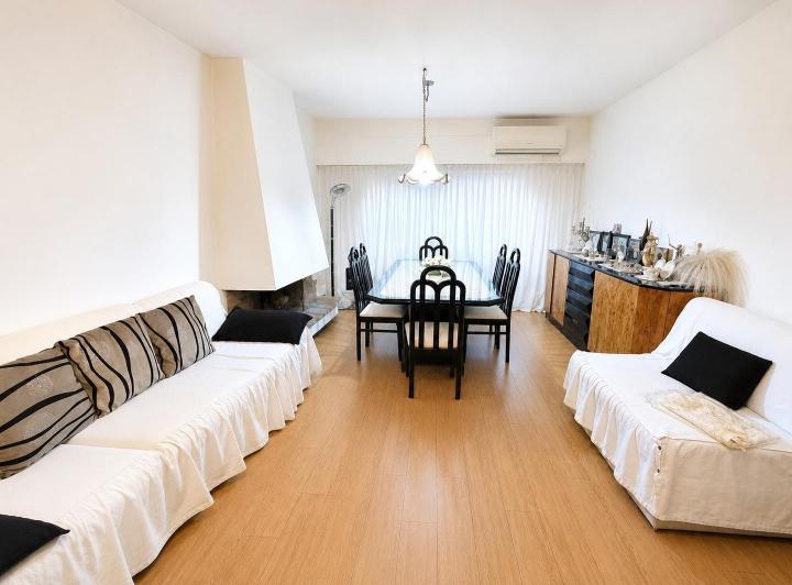 Casa · 214m² · 5 Ambientes · 1 Cochera