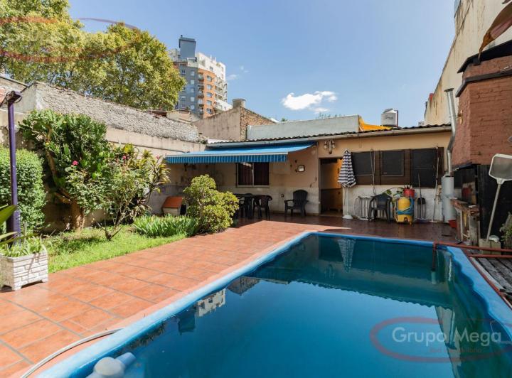 Casa · 229m² · 4 Ambientes · 2 Cocheras