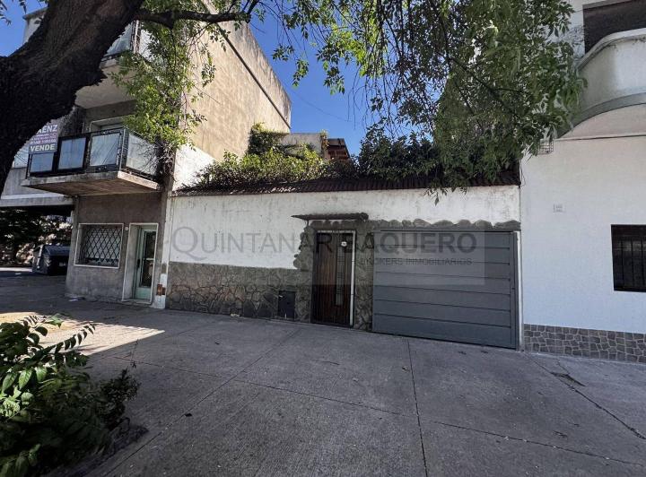 Casa · 174m² · 7 Ambientes · 1 Cochera