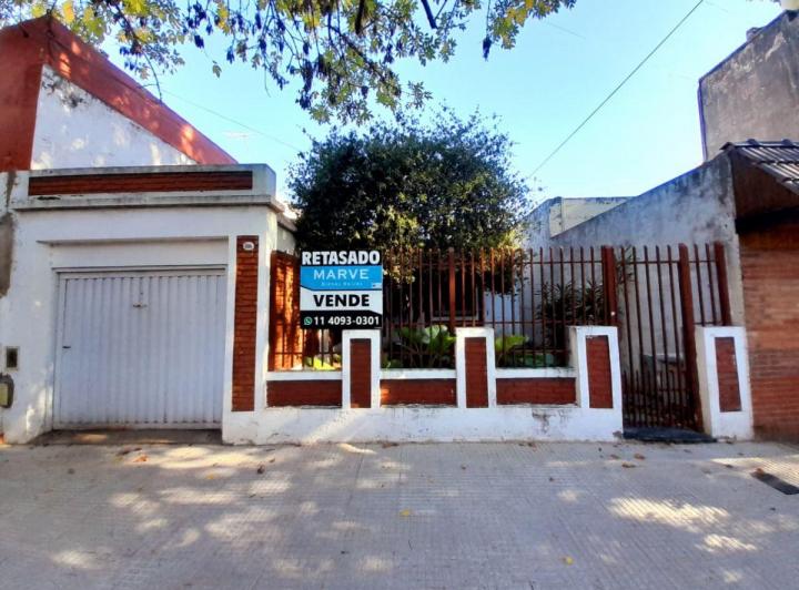 Casa · 121m² · 3 Ambientes · 1 Cochera