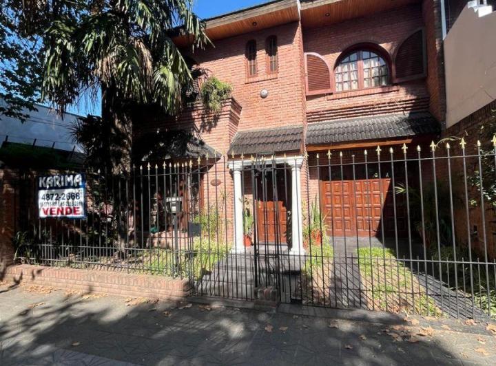 Casa · 226m² · 4 Ambientes · 1 Cochera