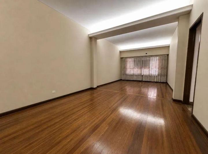 Casa · 140m² · 4 Ambientes · 1 Cochera