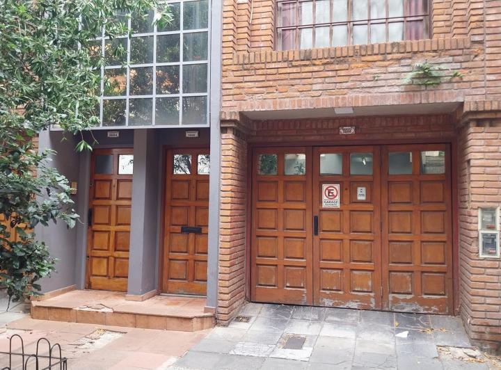 Casa · 209m² · 6 Ambientes · 2 Cocheras