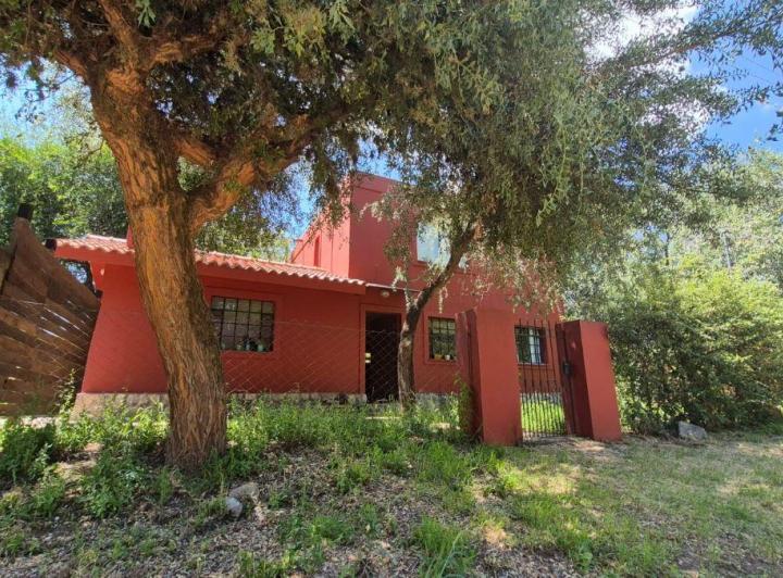 Casa · 162m² · 4 Ambientes · 1 Cochera