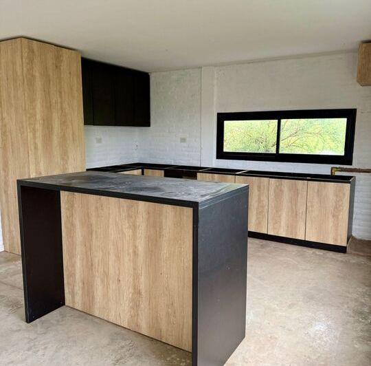 Casa · 300m² · 4 Ambientes