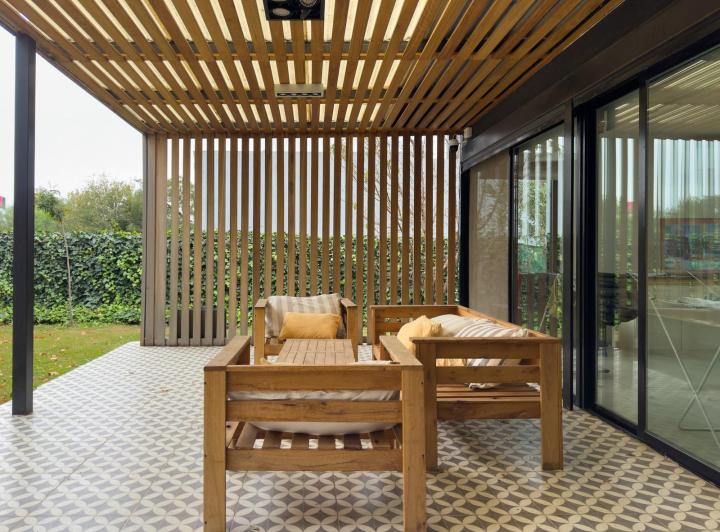 Casa · 335m² · 8 Ambientes · 4 Cocheras