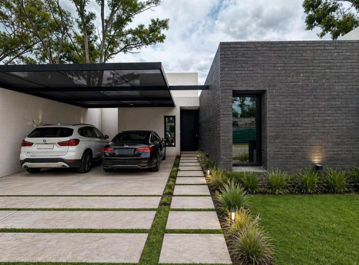 Casa · 160m² · 4 Ambientes · 2 Cocheras