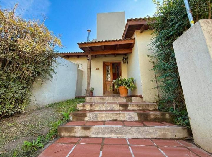 Casa · 254m² · 15 Ambientes · 3 Cocheras