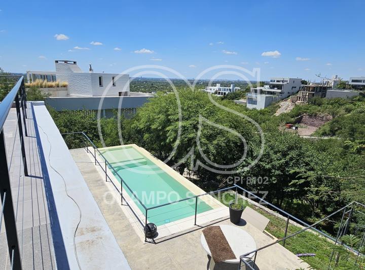 Casa · 290m² · 5 Ambientes · 4 Cocheras
