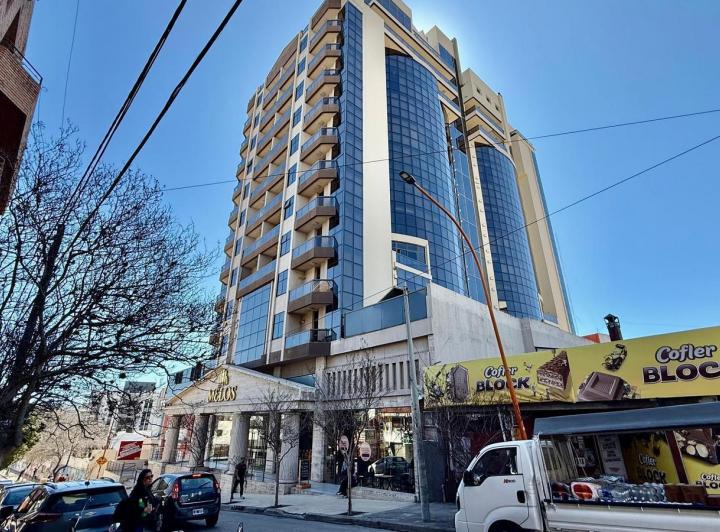 Departamento · 160m² · 4 Ambientes · 2 Cocheras