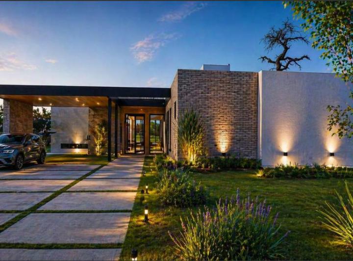 Casa · 129m² · 4 Ambientes · 2 Cocheras