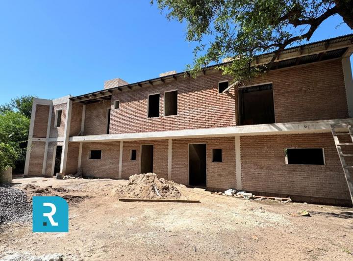 Casa · 110m² · 8 Ambientes · 1 Cochera