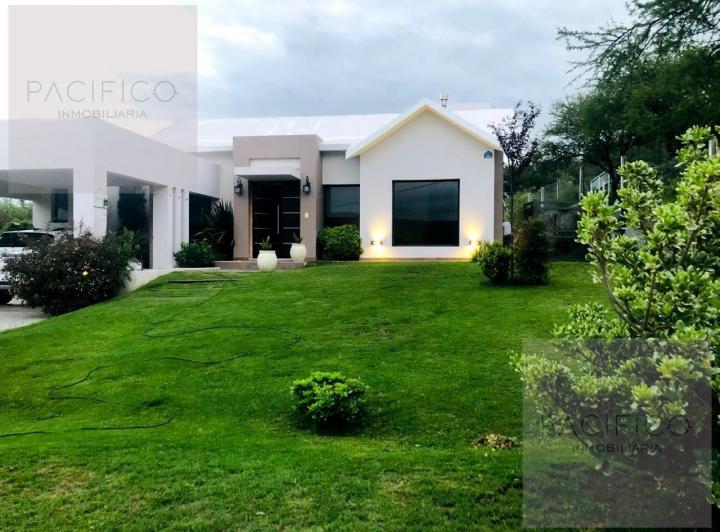 Casa · 175m² · 7 Ambientes · 2 Cocheras