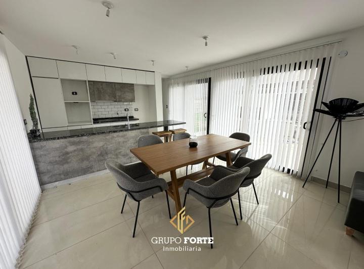 Casa · 190m² · 4 Ambientes · 2 Cocheras