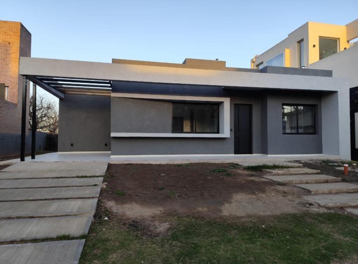 Casa · 179m² · 4 Ambientes