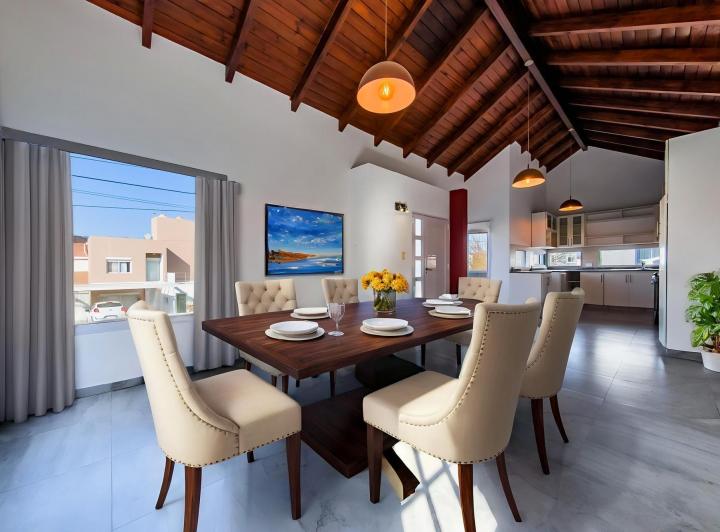 Casa · 170m² · 4 Ambientes · 2 Cocheras