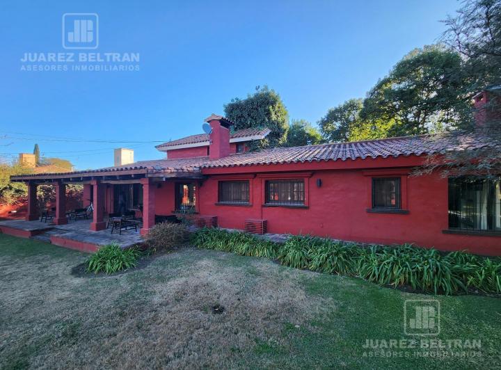 Casa · 520m² · 10 Ambientes · 4 Cocheras