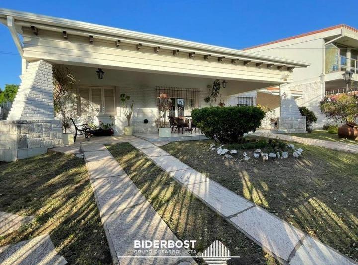 Casa · 293m² · 5 Ambientes