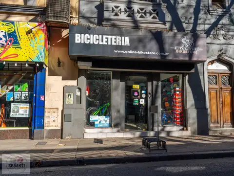 Local en Venta en Flores, CABA