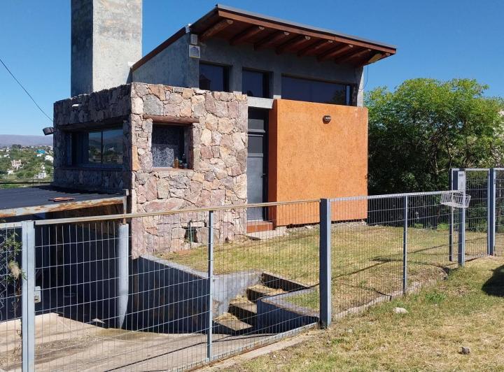 Casa · 953m² · 4 Ambientes · 1 Cochera