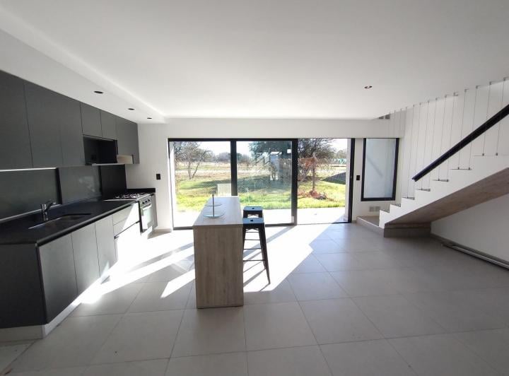 Casa · 150m² · 3 Dormitorios · 2 Cocheras