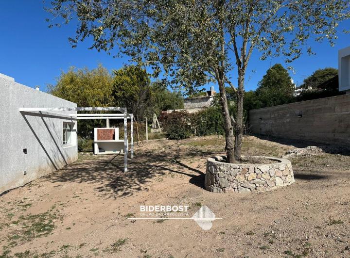 Casa · 85m² · 3 Ambientes · 1 Cochera