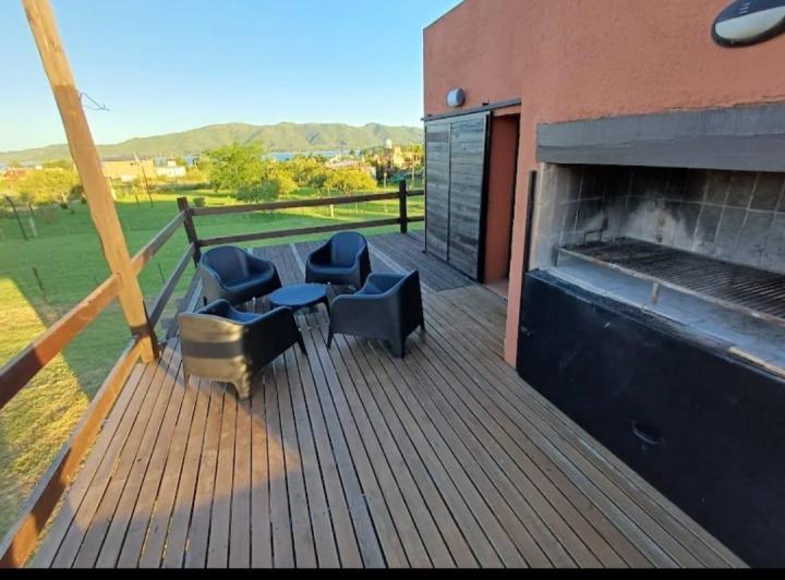 Casa · 105m² · 5 Ambientes · 2 Cocheras