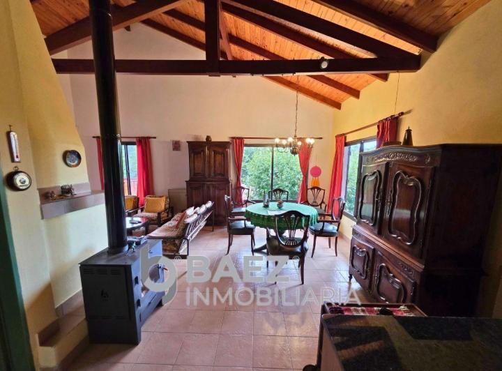 Casa · 239m² · 4 Ambientes · 4 Cocheras