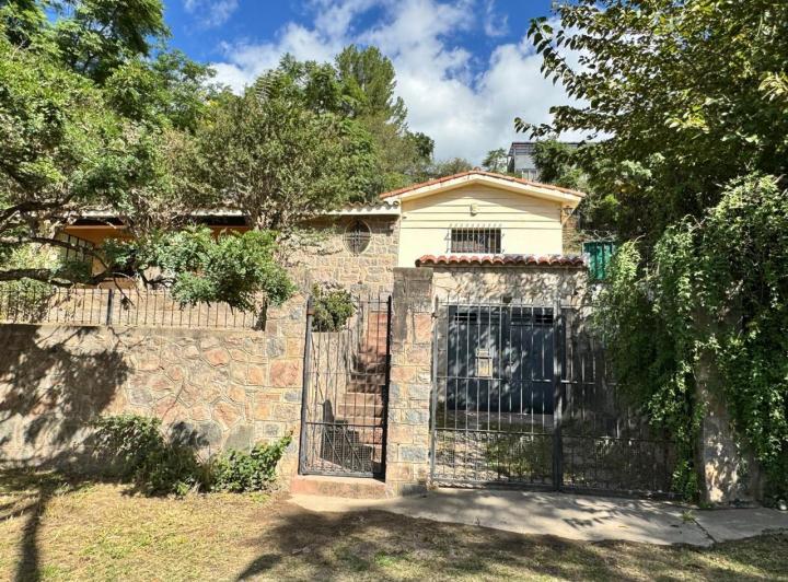 Casa · 150m² · 3 Dormitorios · 1 Cochera
